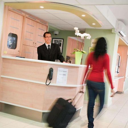 Ibis Budget - Porte De Баньоле Екстер'єр фото