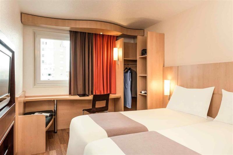 Ibis Budget - Porte De Баньоле Екстер'єр фото