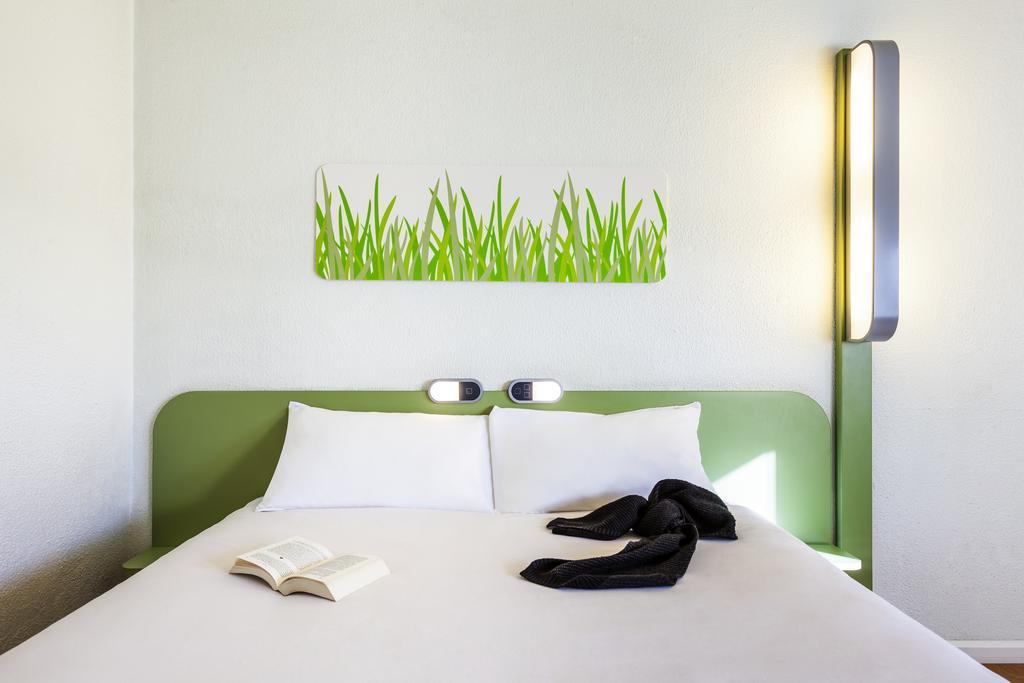 Ibis Budget - Porte De Баньоле Екстер'єр фото
