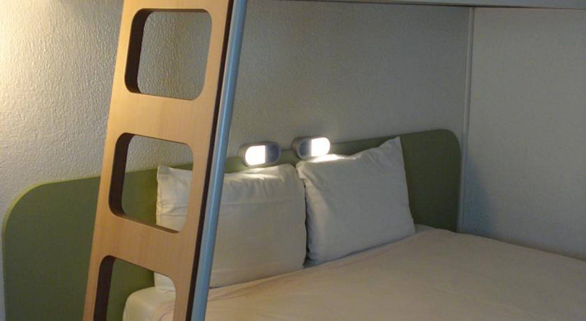 Ibis Budget - Porte De Баньоле Екстер'єр фото